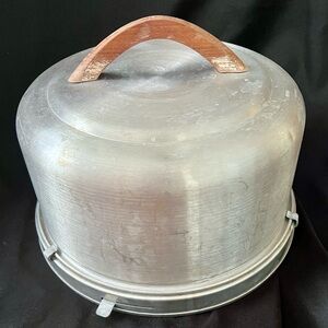 Mirro Spun Aluminum VTG MCM Pastry Cake Carrier with Wooden Handle Cottagecore